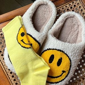 Brand New Slippers HappyFace